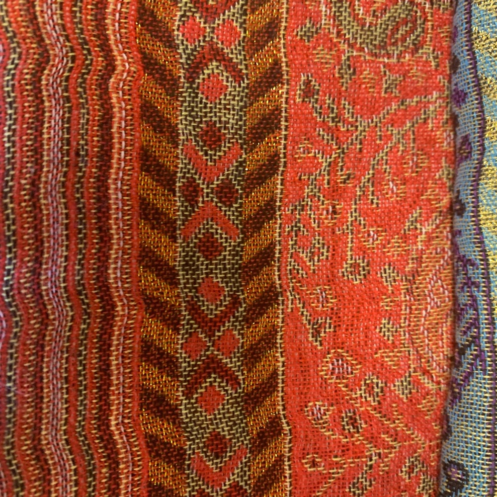 Pashmina - Picture 2 of 4